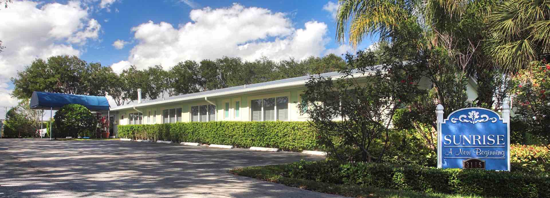 Exterior of Sunrise Detox Palm Beach