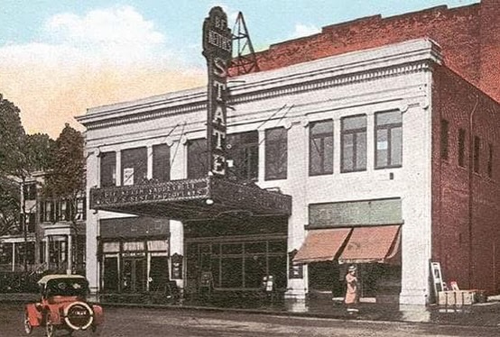 May be an image of signboard and text that says 'E LI SIZEN'