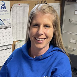 Melissa Z.- Bookkeeper